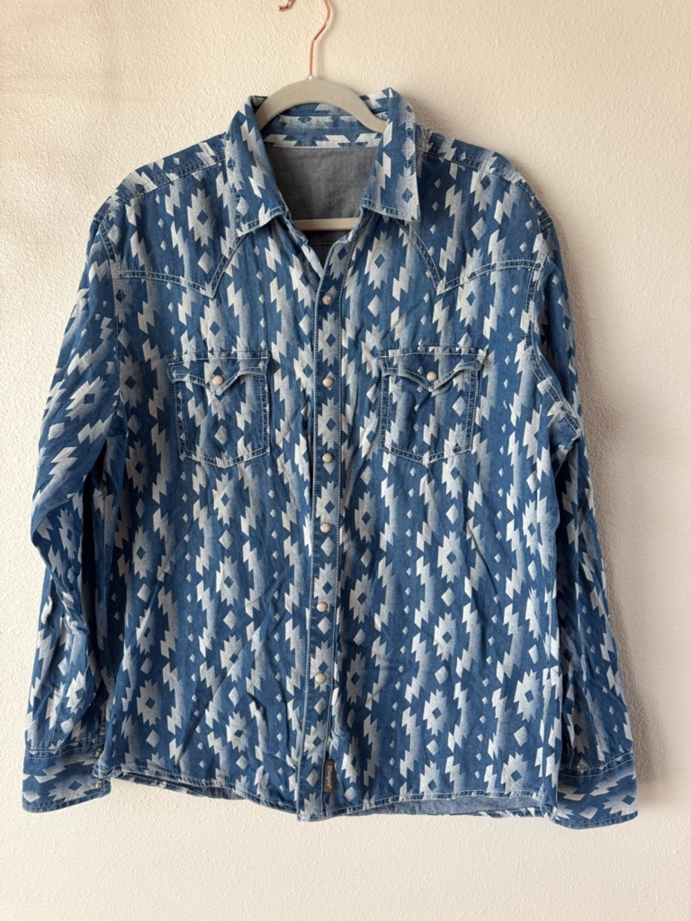 VTG! Wrangler Men's Western Pearl Snap Button Shirt. Size XL